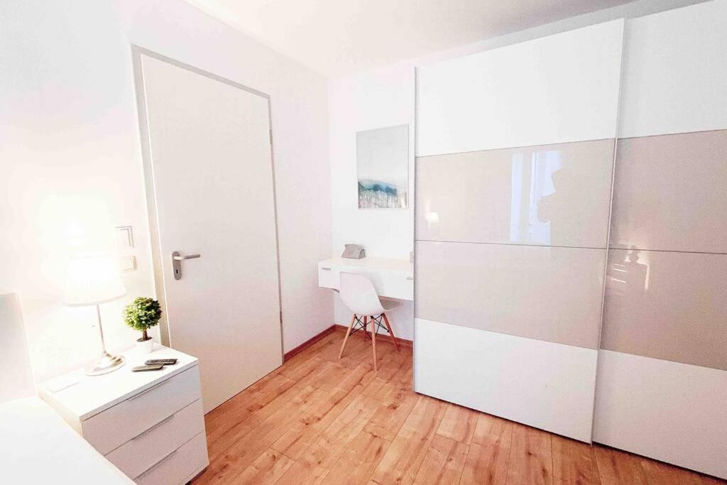 Luxury Home Cinema 2R Apt + Balcony / 65M² 라이프치히 외부 사진